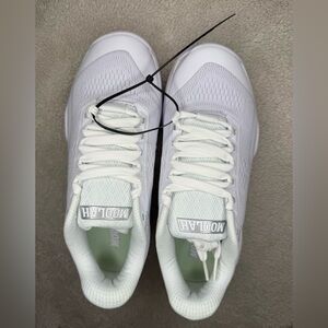 Brand New Moolah Kicks Neovolt Women's Low Basketball Shoes Size: 7